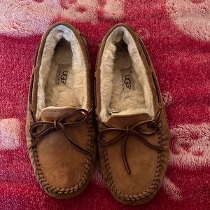 lightly used ugg slippers